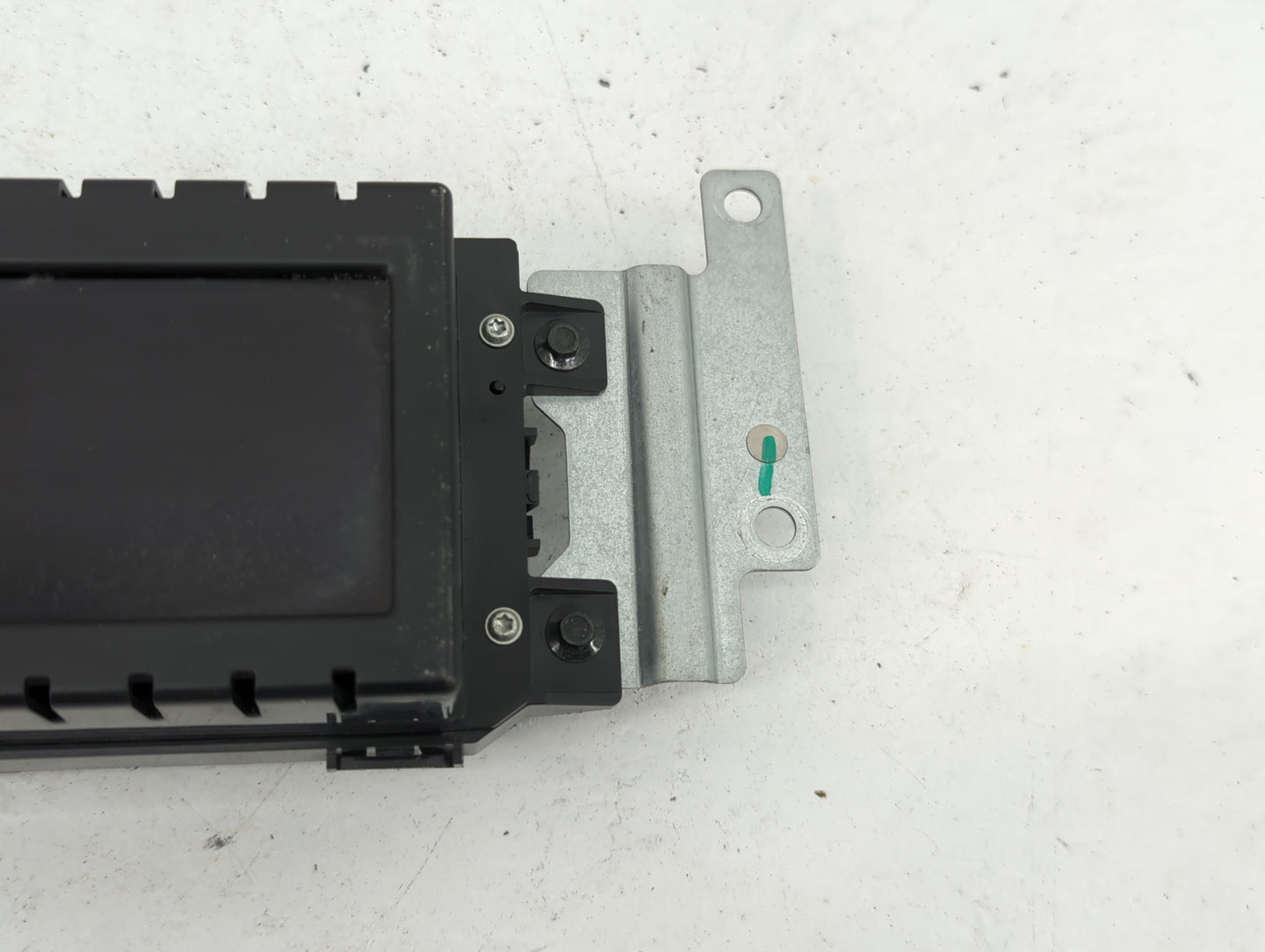 2011-2015 Ford Explorer Information Display Screen - Oemusedautoparts1.com