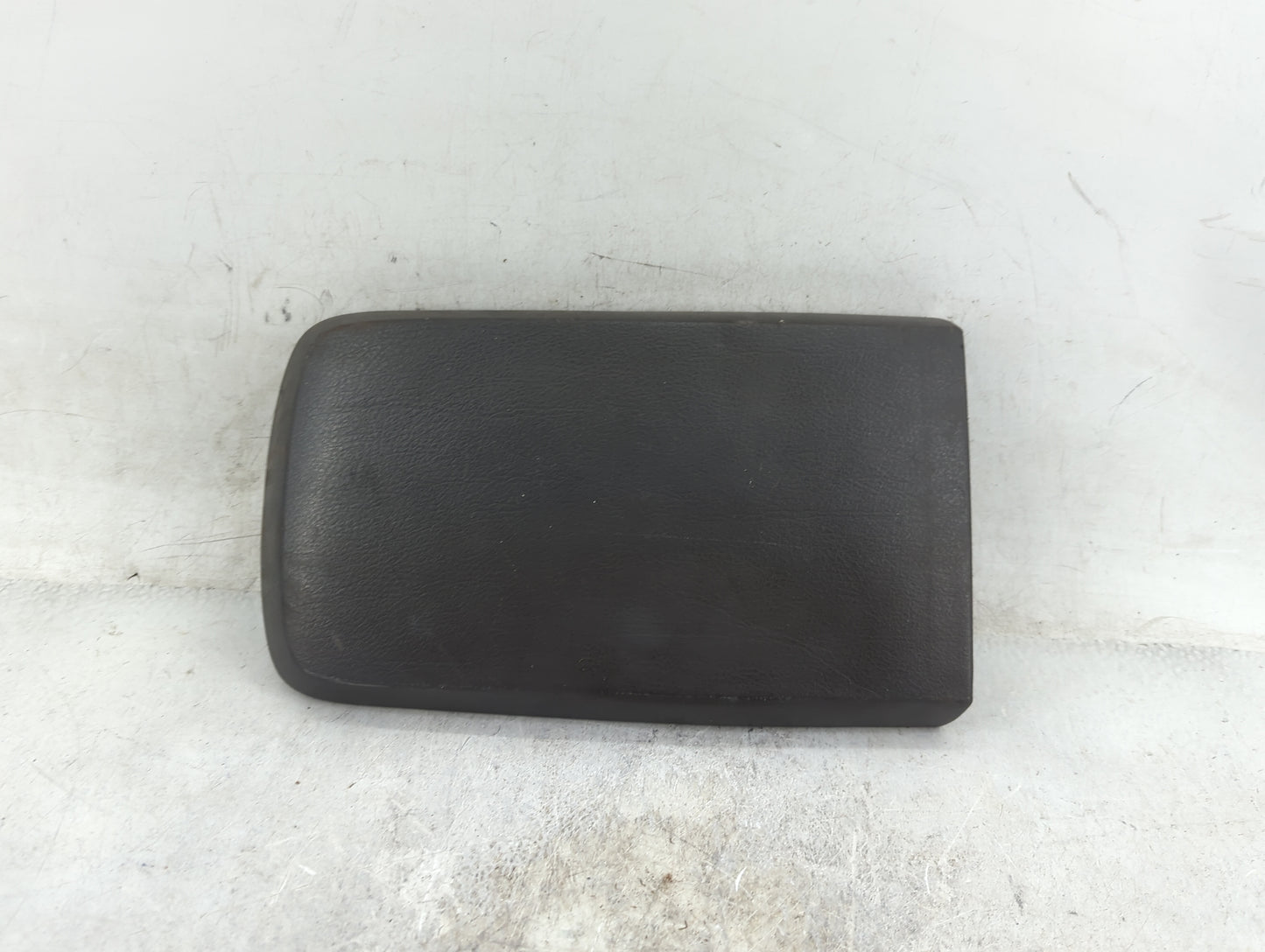 2004-2005 Ford Explorer Center Console Armrest Cover Lid Fits Fits 2004 2005 OEM Used Auto Parts - Oemusedautoparts1.com