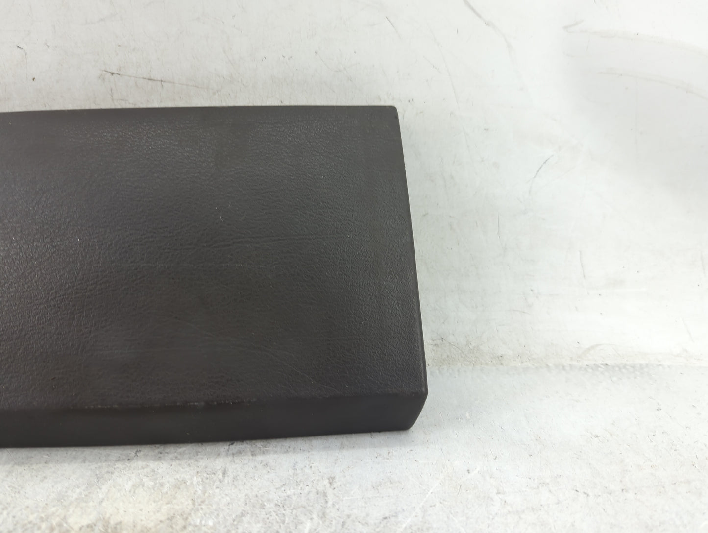 2004-2005 Ford Explorer Center Console Armrest Cover Lid Fits Fits 2004 2005 OEM Used Auto Parts - Oemusedautoparts1.com