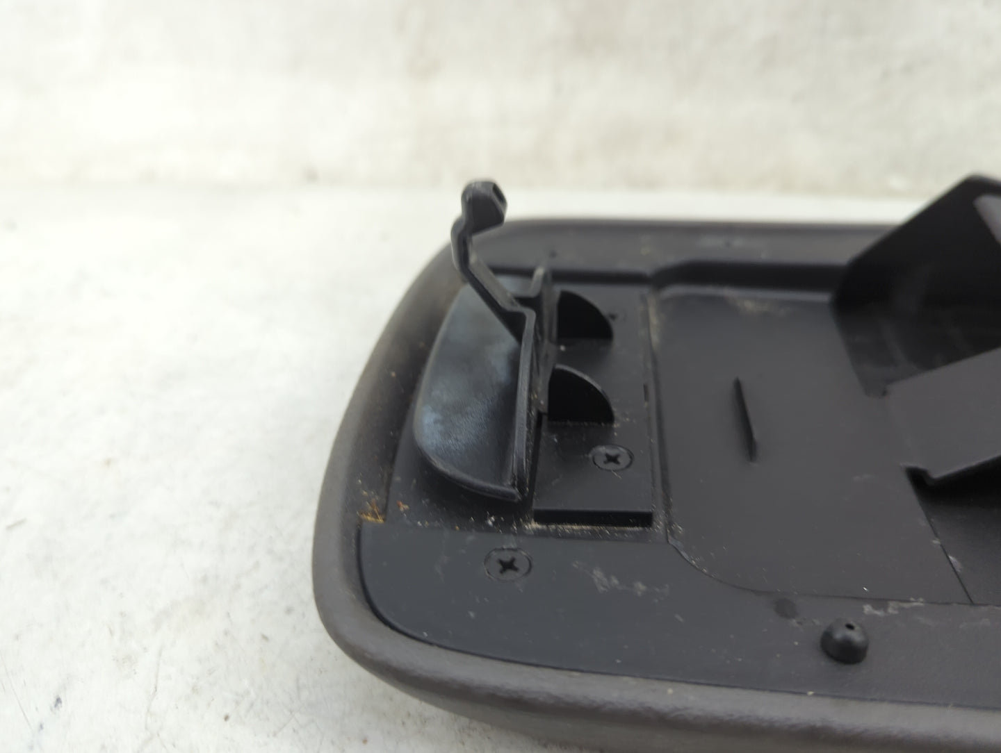 2004-2005 Ford Explorer Center Console Armrest Cover Lid Fits Fits 2004 2005 OEM Used Auto Parts - Oemusedautoparts1.com