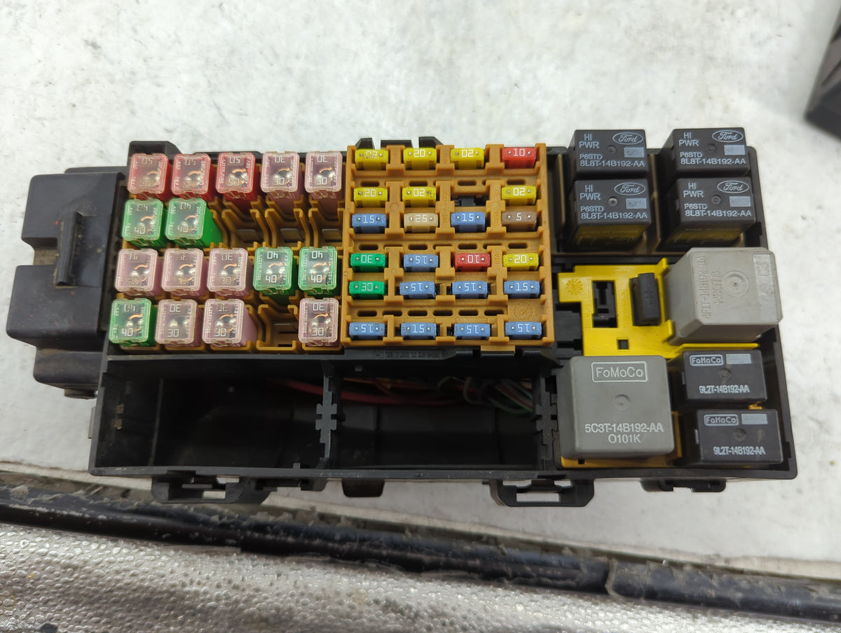 2002-2010 Ford Explorer Fusebox Fuse Box Panel Relay Module Fits Fits 2002 2003 2004 2005 2006 2007 2008 2009 2010 OEM Used 