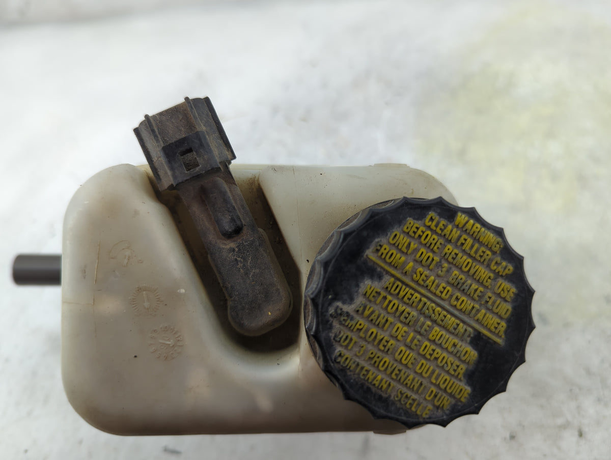 2006-2010 Ford Explorer Brake Master Cylinder 5007235 - Oemusedautoparts1.com
