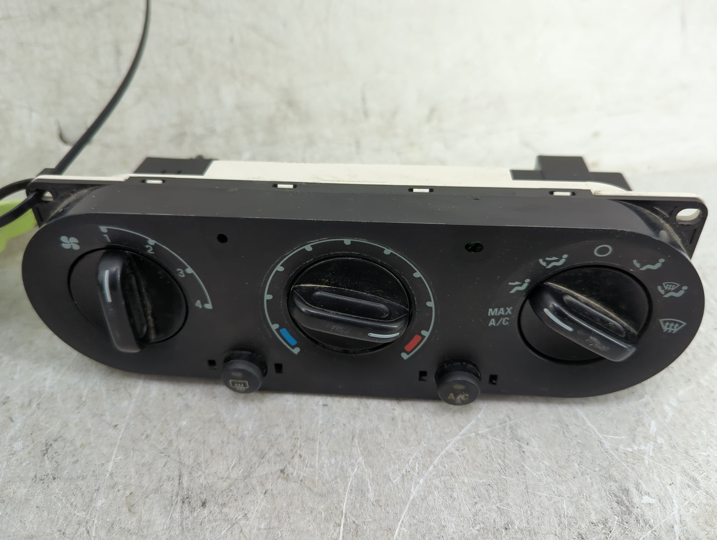 2002-2006 Ford Explorer Climate Control Module Temperature AC/Heater Replacement Fits Fits 2002 2003 2004 2005 2006 OEM Used