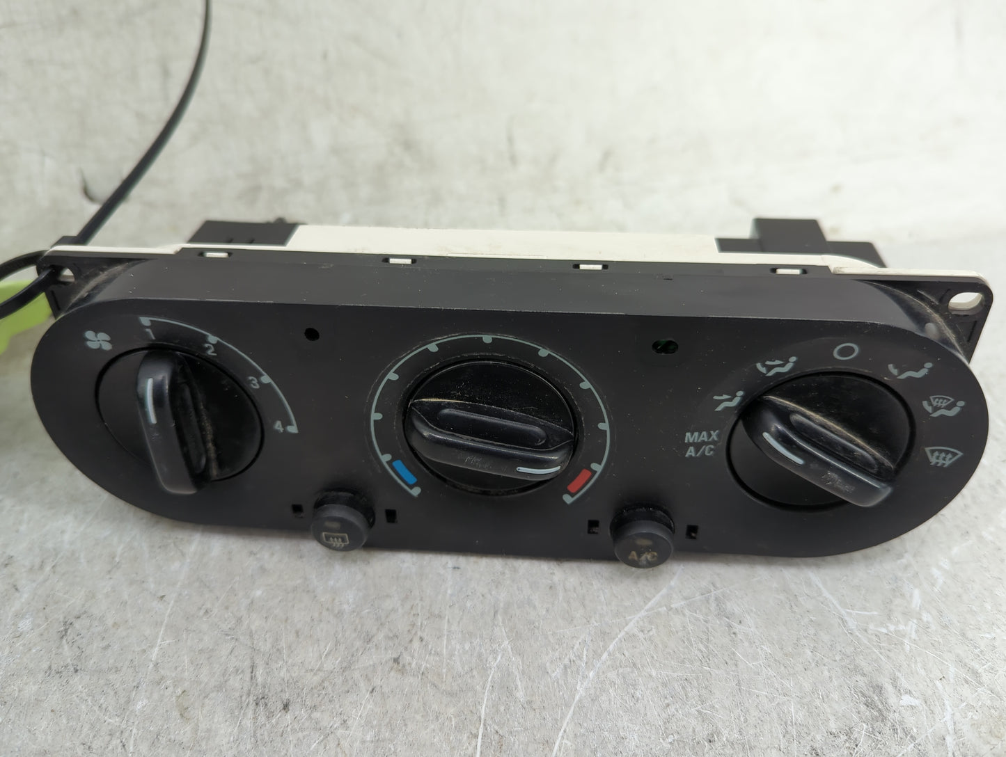 2002-2006 Ford Explorer Climate Control Module Temperature AC/Heater Replacement Fits Fits 2002 2003 2004 2005 2006 OEM Used