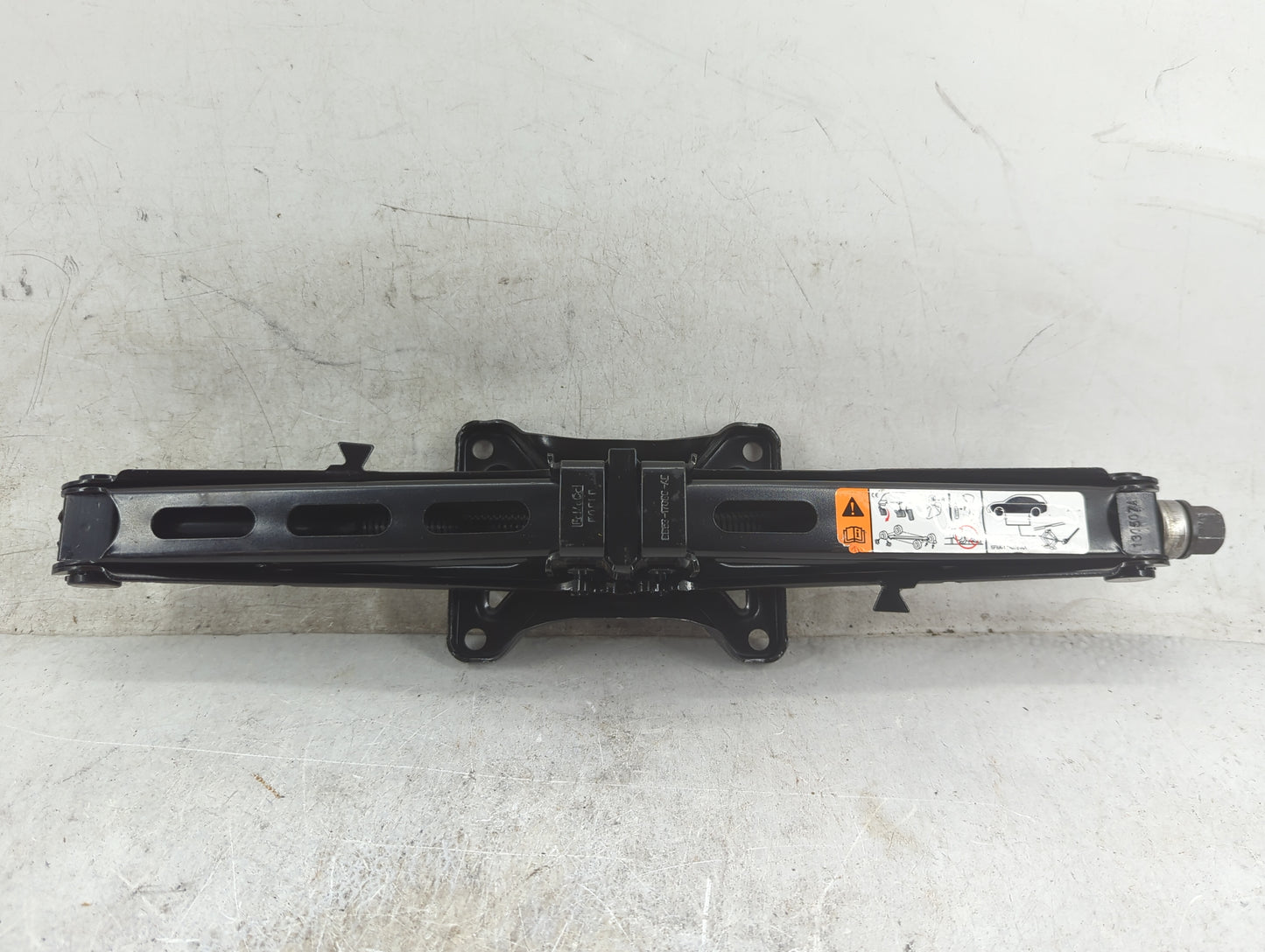 2014 Ford Explorer Spare Scissor Car Jack 5027029 - Oemusedautoparts1.com
