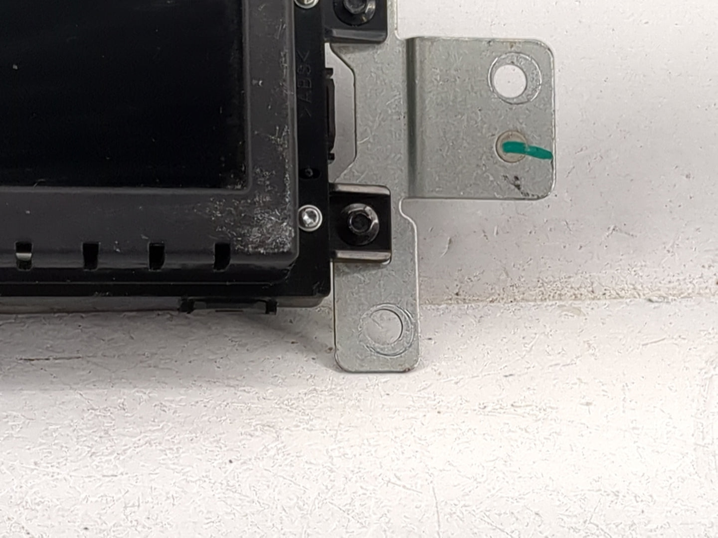 2014-2019 Ford Explorer Information Display Screen 5027163 - Oemusedautoparts1.com