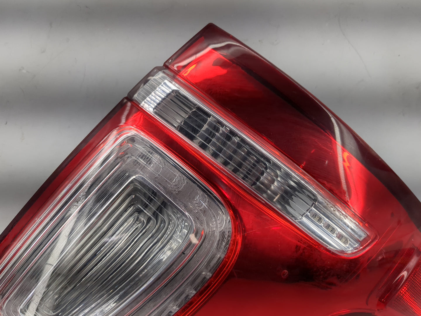 2011-2015 Ford Explorer Tail Light Assembly Passenger Right OEM Fits Fits 2011 2012 2013 2014 2015 OEM Used Auto Parts - Oem