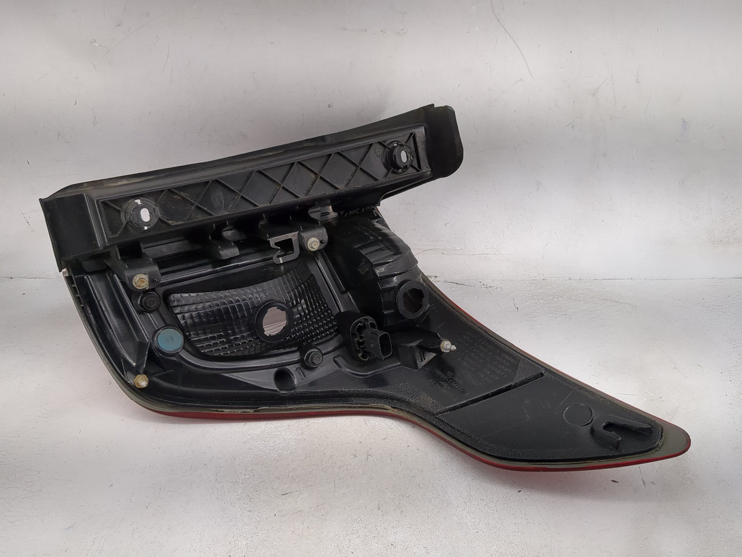 2011-2015 Ford Explorer Tail Light Assembly Driver Left OEM Fits Fits 2011 2012 2013 2014 2015 OEM Used Auto Parts - Oemused