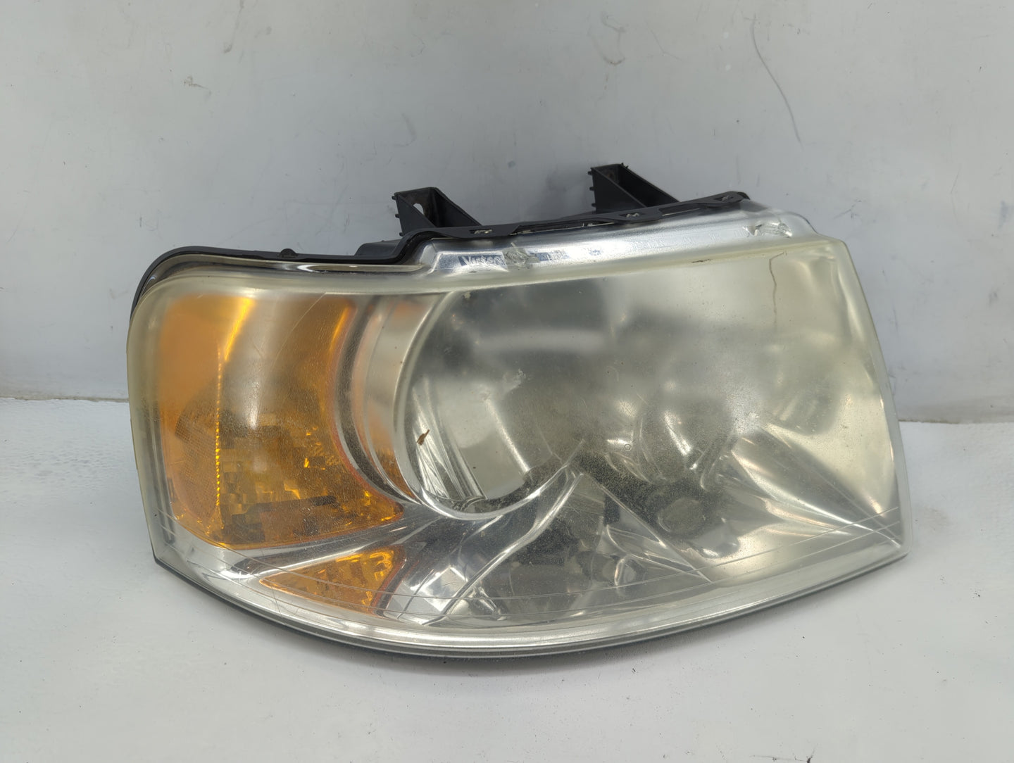 2006-2010 Ford Explorer Passenger Right Oem Head Light Headlight Lamp - Oemusedautoparts1.com