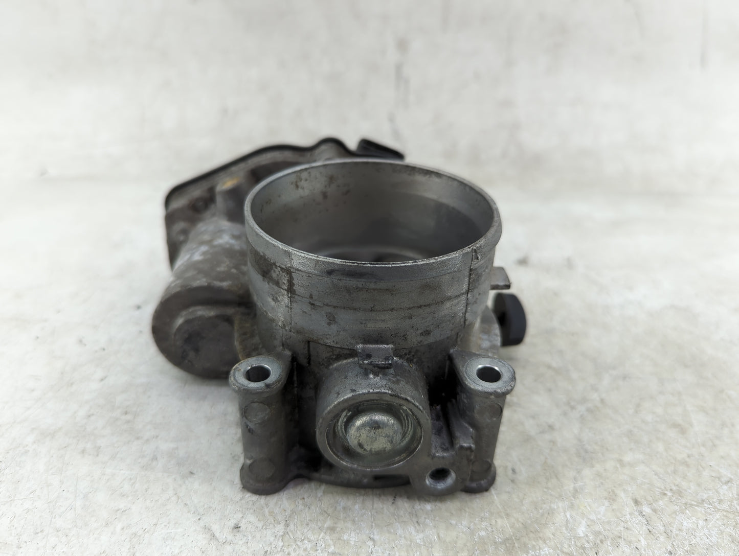2011-2019 Ford Explorer Throttle Body Fits Fits 2011 2012 2013 2014 2015 2016 2017 2018 2019 OEM Used Auto Parts - Oemusedau