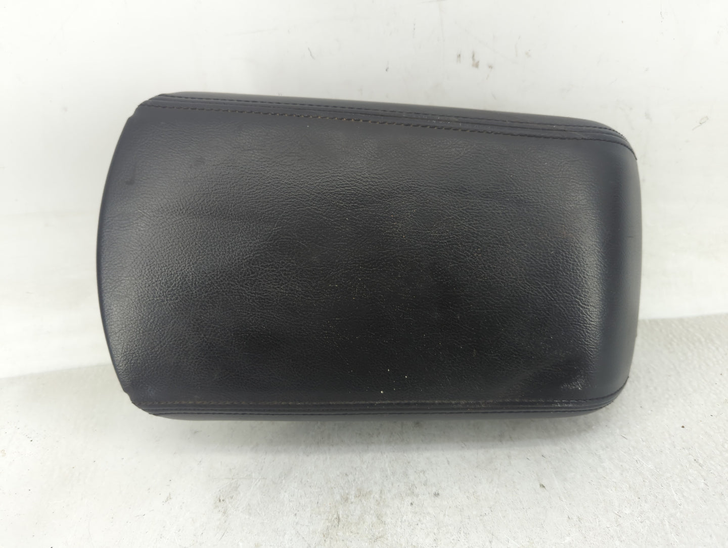 2011-2015 Ford Explorer Center Console Armrest Cover Lid Fits Fits 2011 2012 2013 2014 2015 OEM Used Auto Parts - Oemusedaut