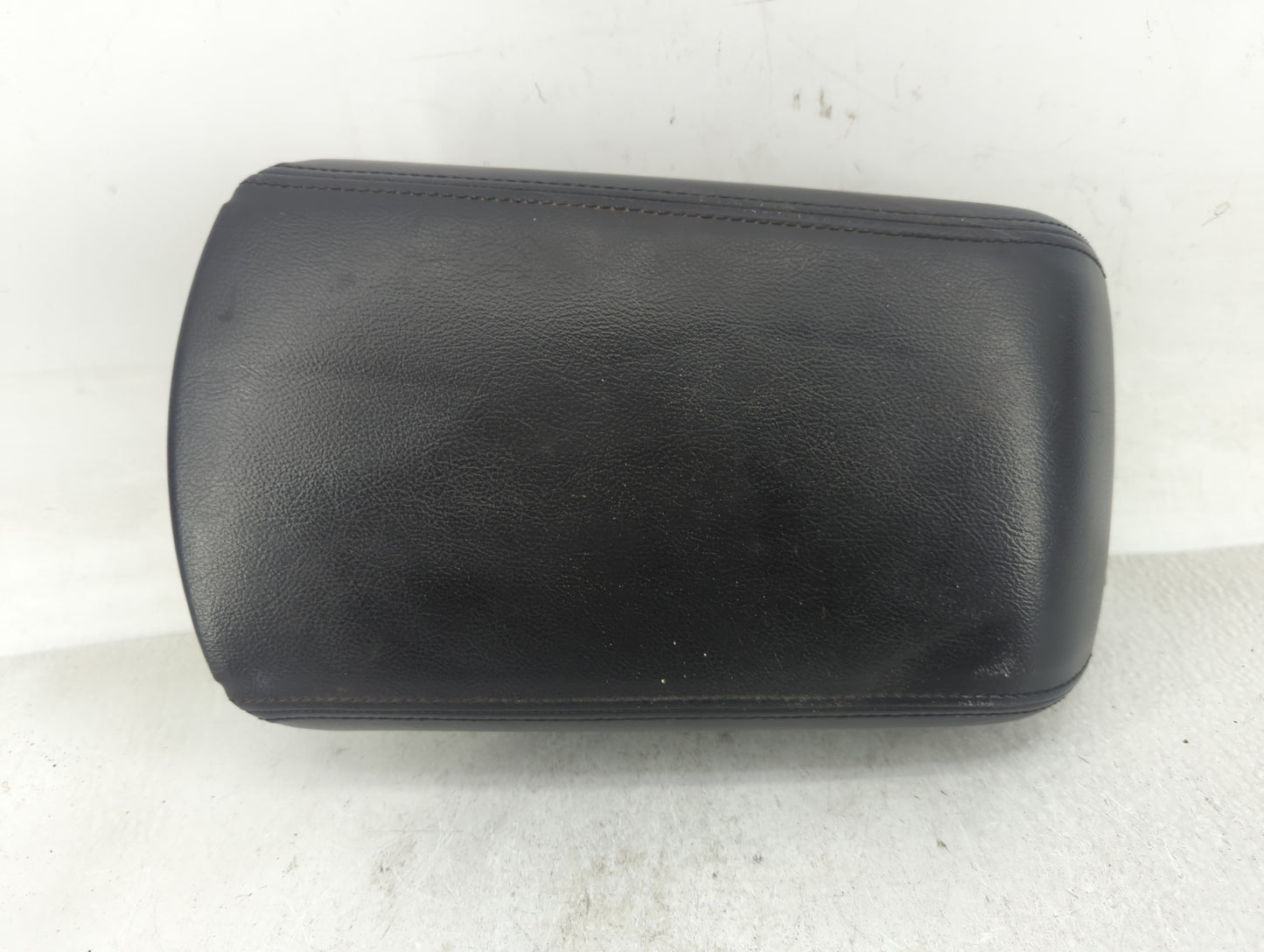 2011-2015 Ford Explorer Center Console Armrest Cover Lid Fits Fits 2011 2012 2013 2014 2015 OEM Used Auto Parts - Oemusedaut