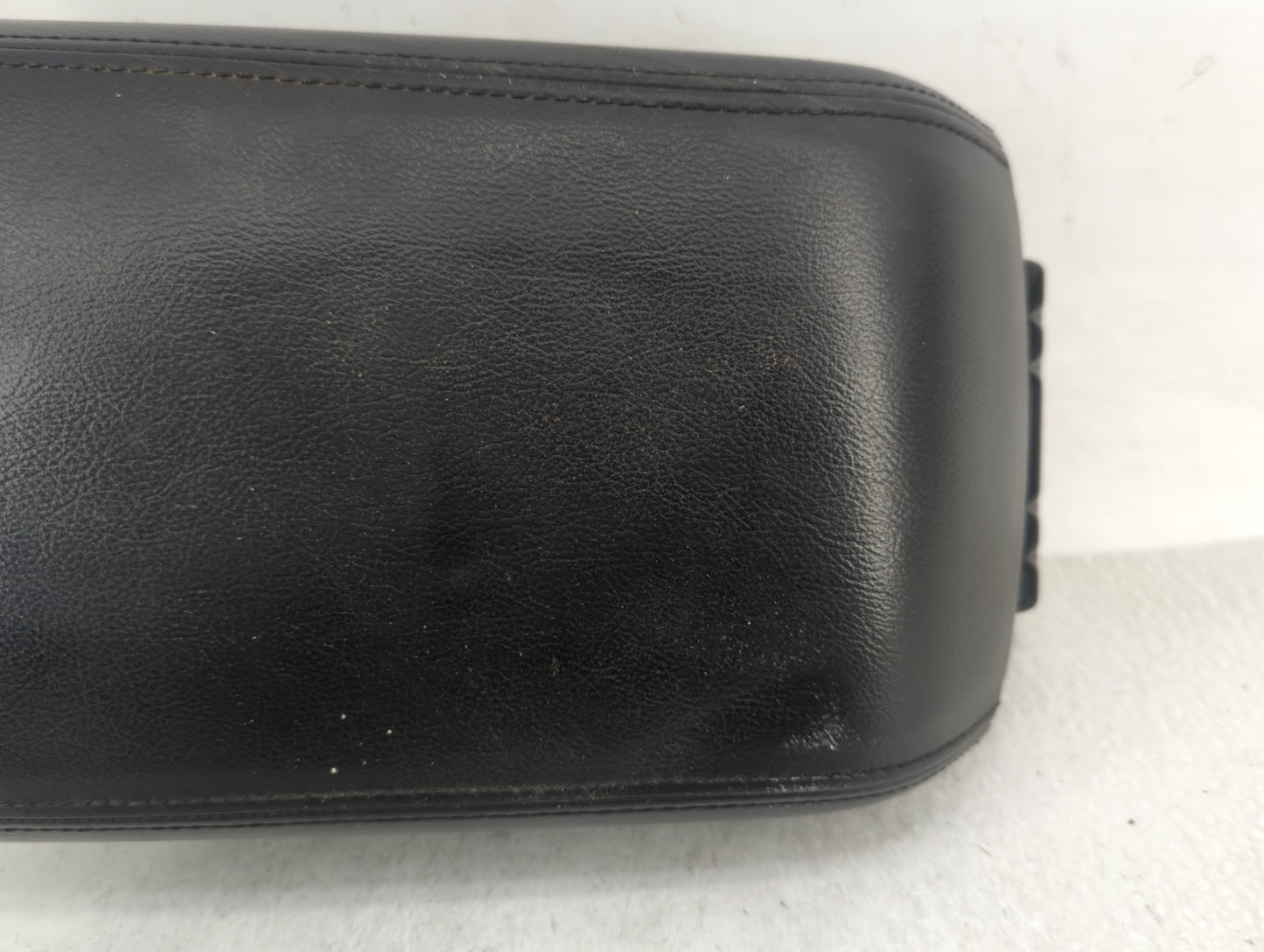 2011-2015 Ford Explorer Center Console Armrest Cover Lid Fits Fits 2011 2012 2013 2014 2015 OEM Used Auto Parts - Oemusedaut