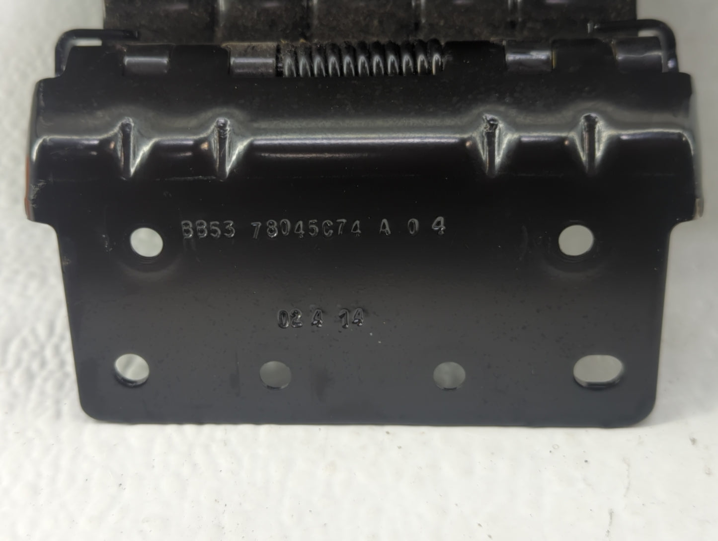2011-2015 Ford Explorer Center Console Armrest Cover Lid Fits Fits 2011 2012 2013 2014 2015 OEM Used Auto Parts - Oemusedaut