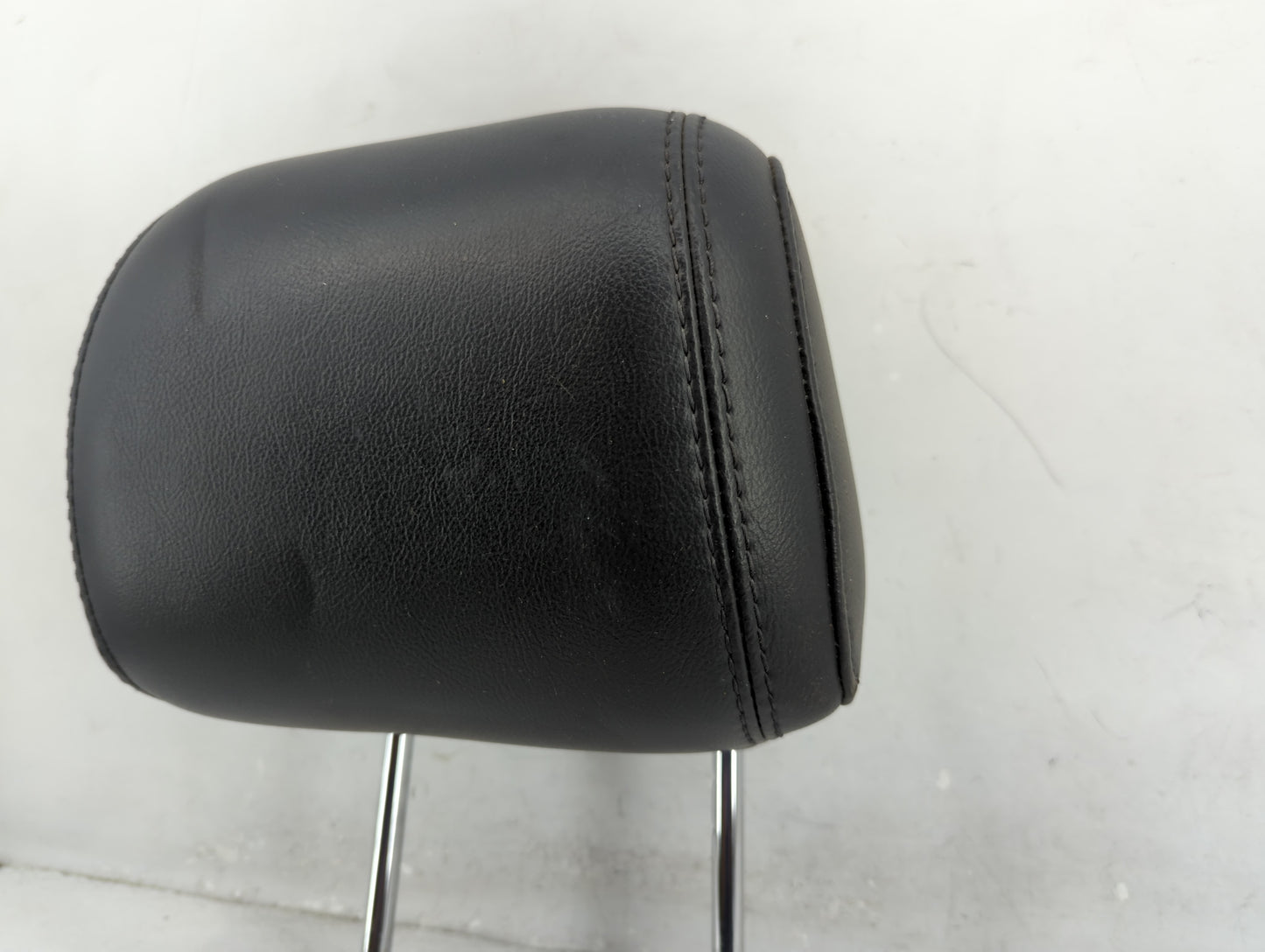 2013-2015 Ford Explorer Headrest Head Rest Front Driver Passenger Seat Fits Fits 2013 2014 2015 OEM Used Auto Parts - Oemuse