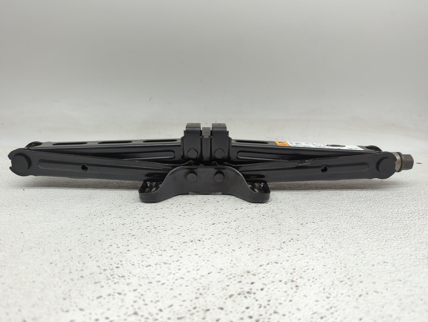 2015 Ford Explorer Spare Scissor Car Jack 902470 - Oemusedautoparts1.com