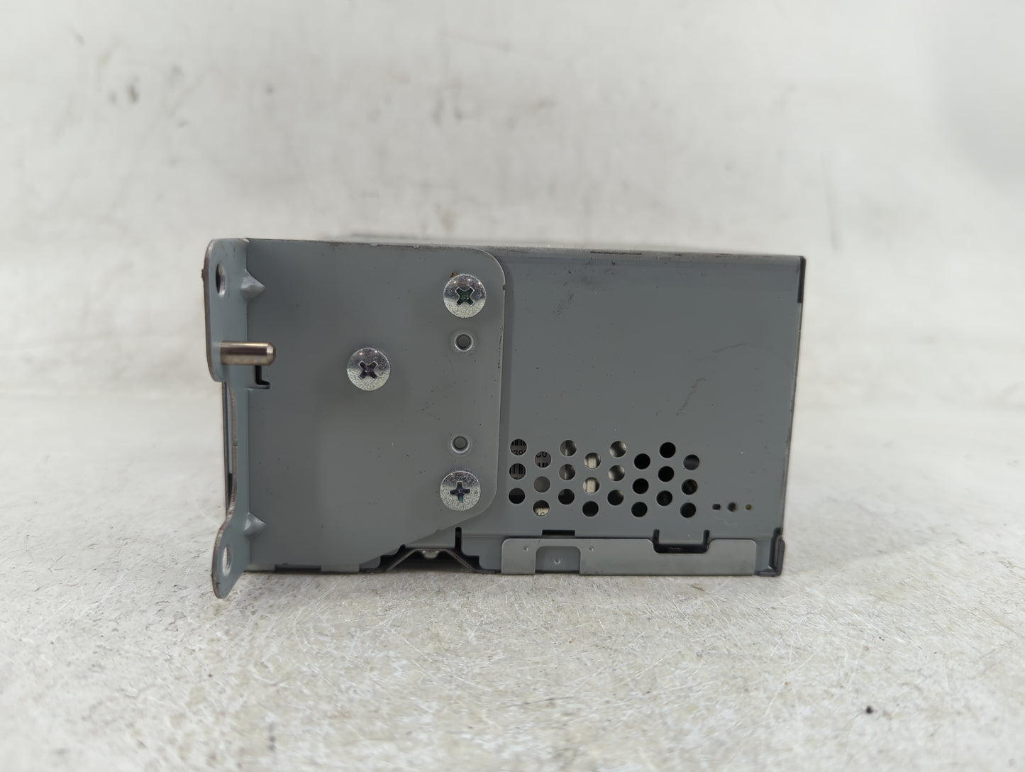 2016-2017 Ford Explorer Radio AM FM Cd Player Receiver Replacement Fits Fits 2016 2017 OEM Used Auto Parts - Oemusedautopart