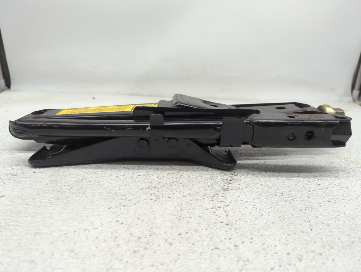 1999 Ford F-150 Spare Scissor Car Jack - Oemusedautoparts1.com