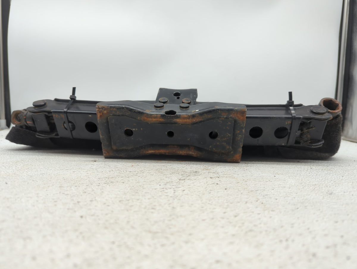 2006 Ford F-150 Spare Scissor Car Jack 1057258 - Oemusedautoparts1.com