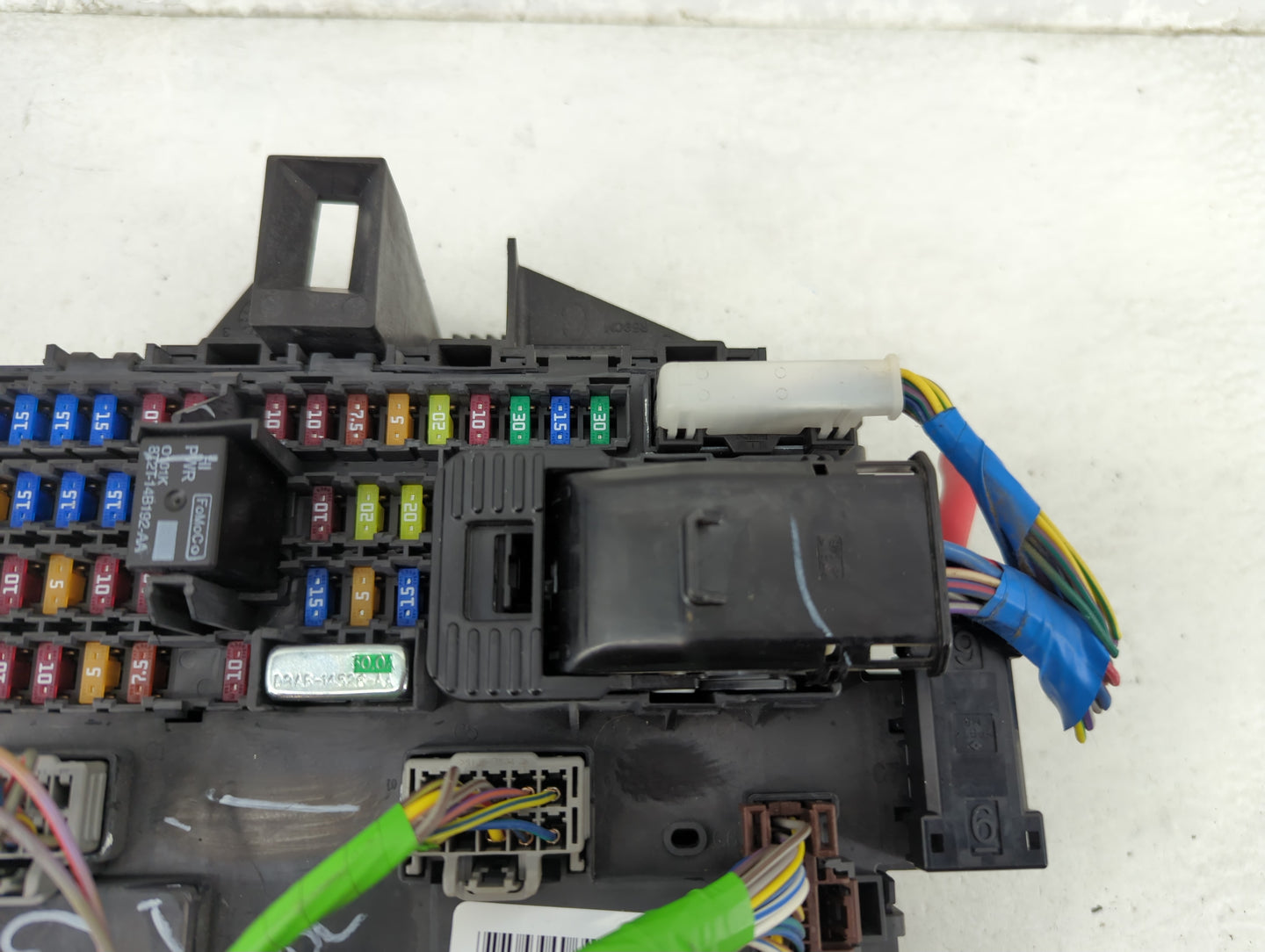 2013-2014 Ford F-150 Body Control Module Bcm Inner Cabin Fuse Box - Oemusedautoparts1.com