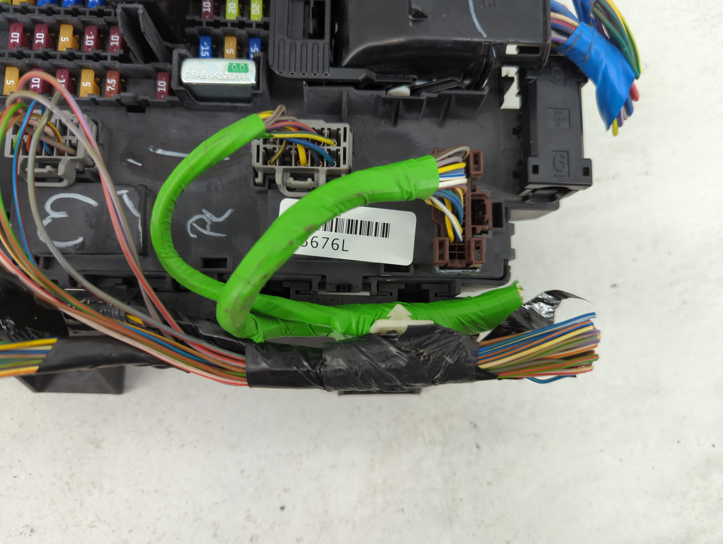2013-2014 Ford F-150 Body Control Module Bcm Inner Cabin Fuse Box - Oemusedautoparts1.com