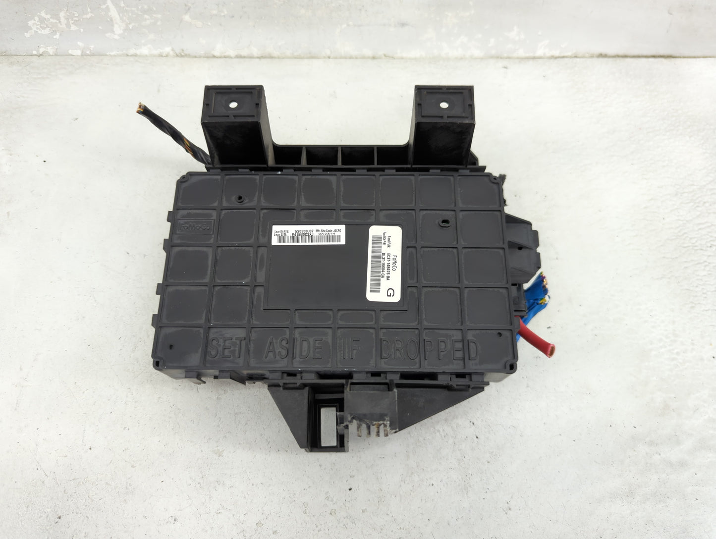 2013-2014 Ford F-150 Body Control Module Bcm Inner Cabin Fuse Box - Oemusedautoparts1.com