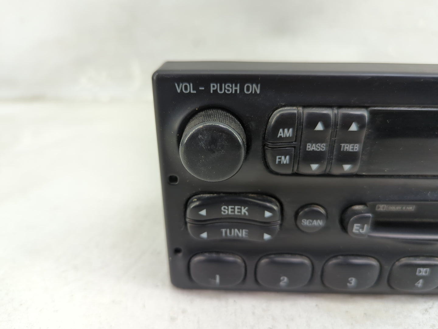 1999-2002 Ford F-150 Radio AM FM Cd Player Receiver Replacement Fits Fits 1998 1999 2000 2001 2002 OEM Used Auto Parts - Oem