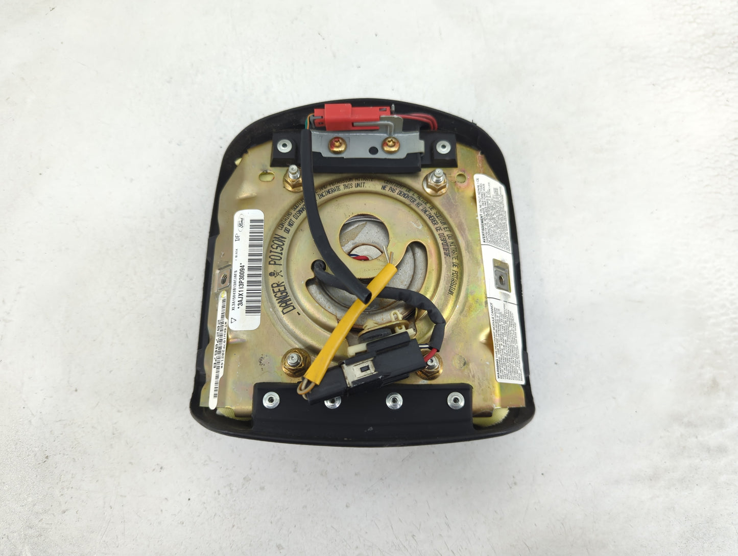 1999-2002 Ford F-150 Air Bag Driver Left Steering Wheel Mounted - Oemusedautoparts1.com