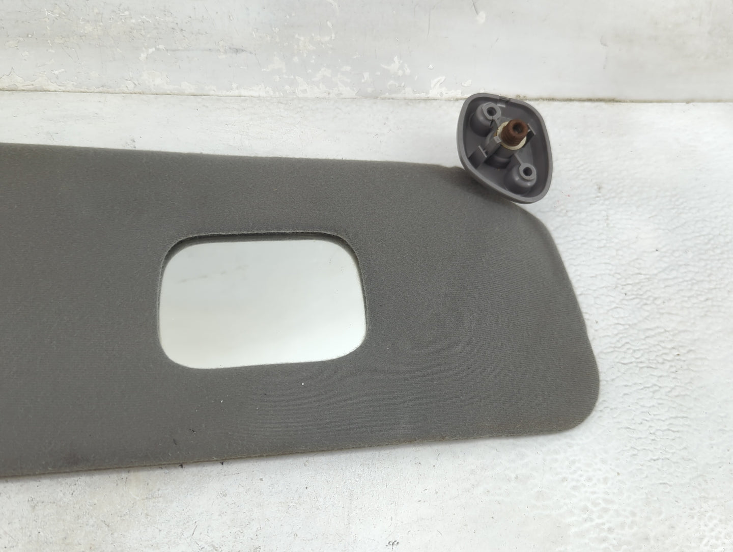 2000-2002 Ford F-150 Sun Visor Shade Replacement Passenger Right Mirror Fits Fits 2000 2001 2002 OEM Used Auto Parts - Oemus