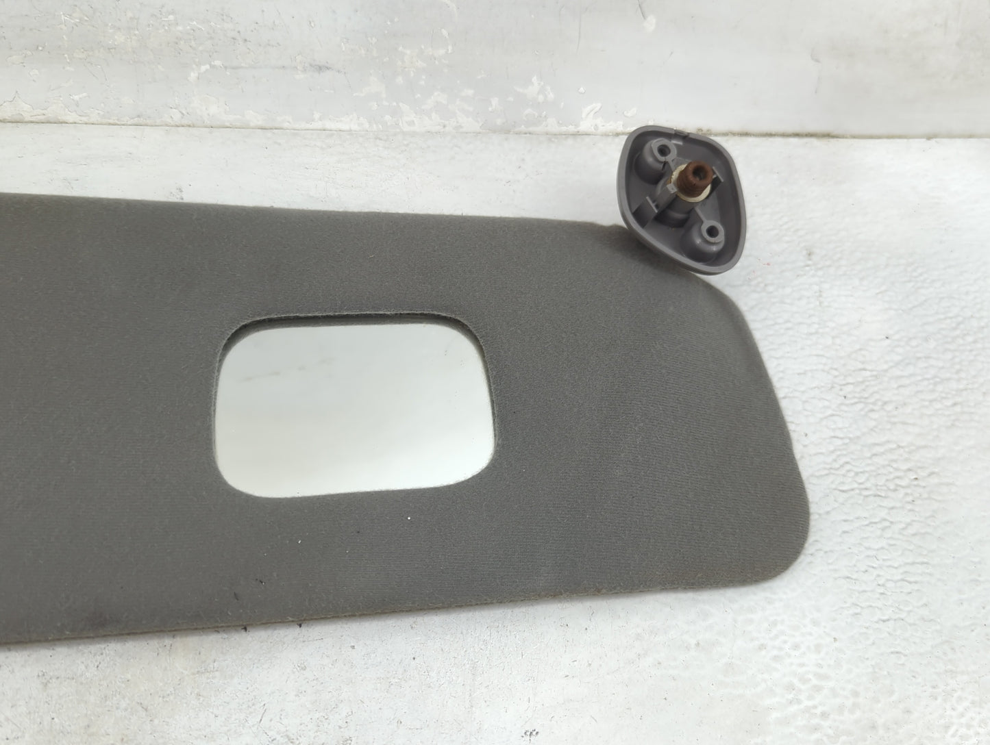 2000-2002 Ford F-150 Sun Visor Shade Replacement Passenger Right Mirror Fits Fits 2000 2001 2002 OEM Used Auto Parts - Oemus