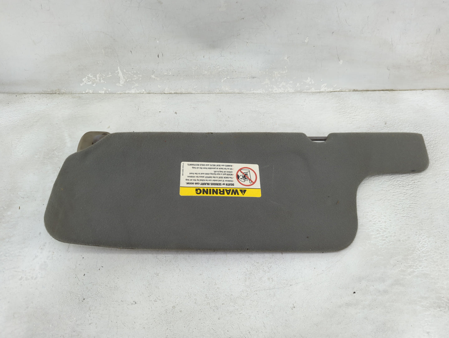 2000-2002 Ford F-150 Sun Visor Shade Replacement Passenger Right Mirror Fits Fits 2000 2001 2002 OEM Used Auto Parts - Oemus