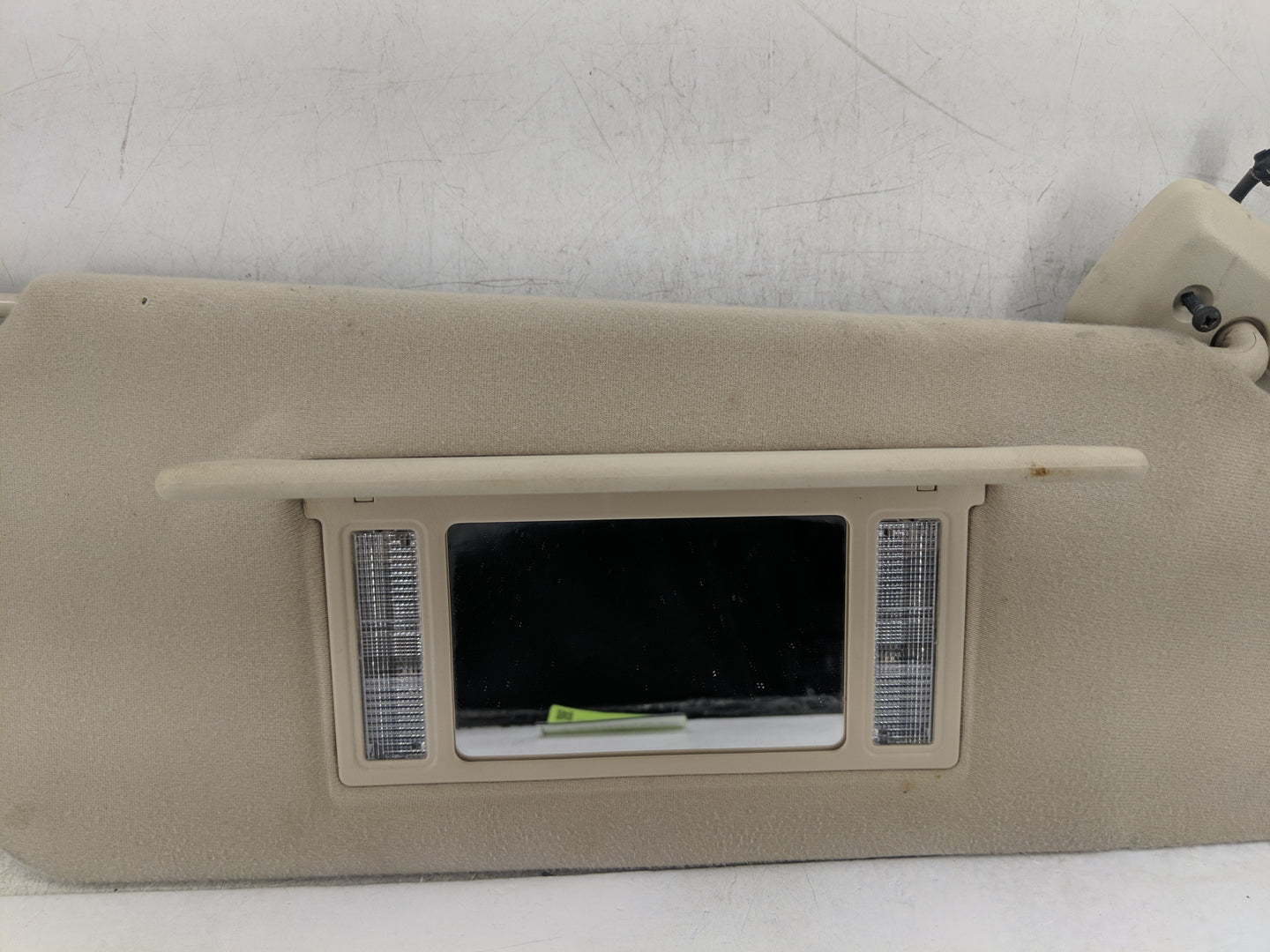 2004-2008 Ford F-150 Sun Visor Shade Replacement Passenger Right Mirror Fits Fits 2004 2005 2006 2007 2008 OEM Used Auto Par