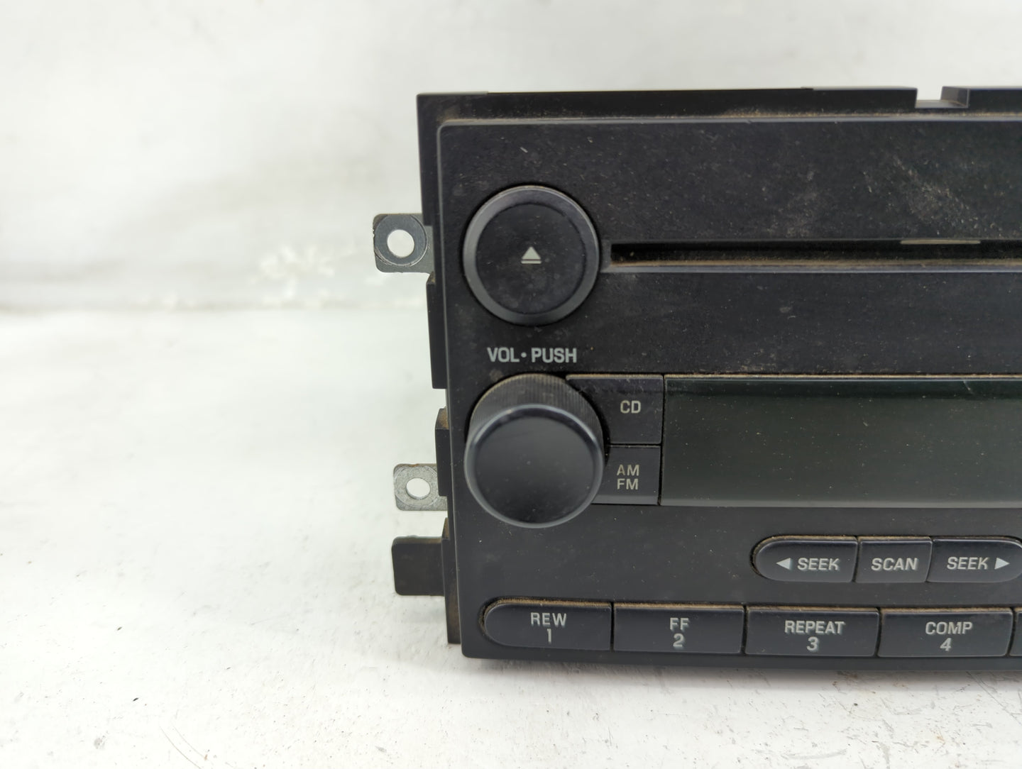 2005-2006 Ford F-150 Radio AM FM Cd Player Receiver Replacement Fits Fits 2005 2006 OEM Used Auto Parts - Oemusedautoparts1.