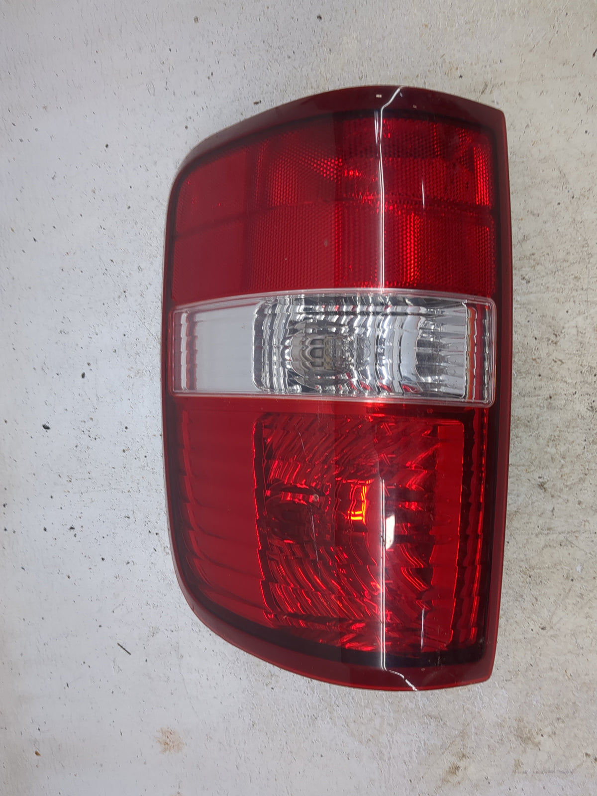 2004-2008 Ford F-150 Tail Light Assembly Passenger Right OEM Fits Fits 2004 2005 2006 2007 2008 OEM Used Auto Parts - Oemuse