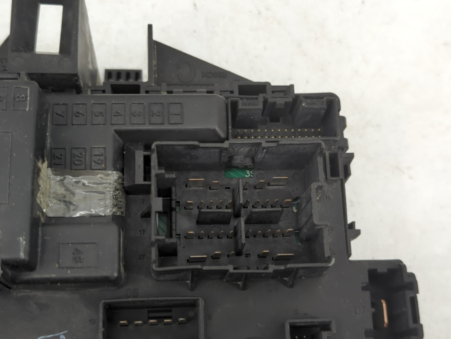 2011-2013 Ford F-150 Body Control Module Bcm Inner Cabin Fuse Box - Oemusedautoparts1.com