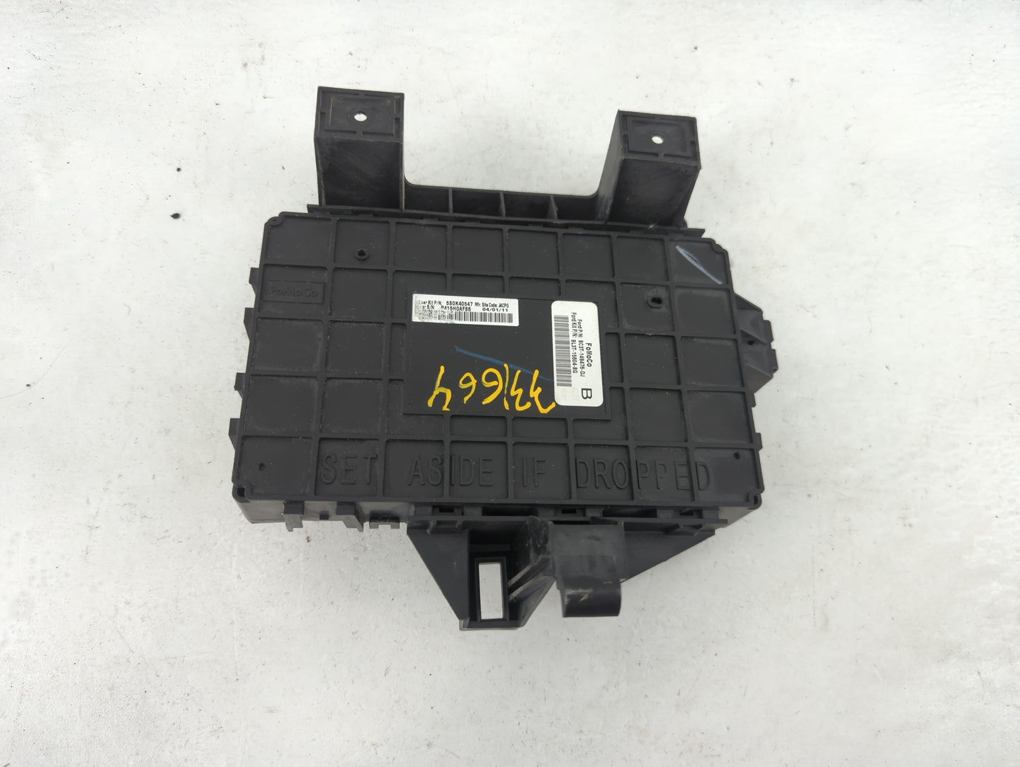 2011-2013 Ford F-150 Body Control Module Bcm Inner Cabin Fuse Box - Oemusedautoparts1.com