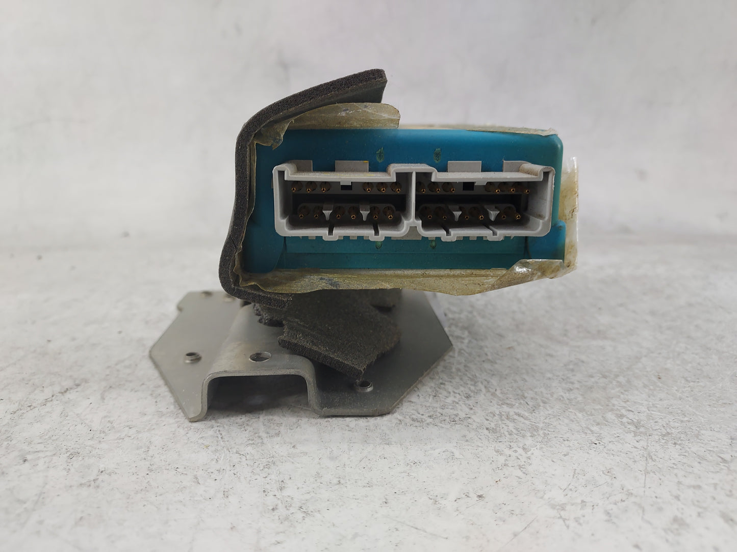 1995-1996 Ford F-150 Safety Restraint Srs Airbag Control Module - Oemusedautoparts1.com