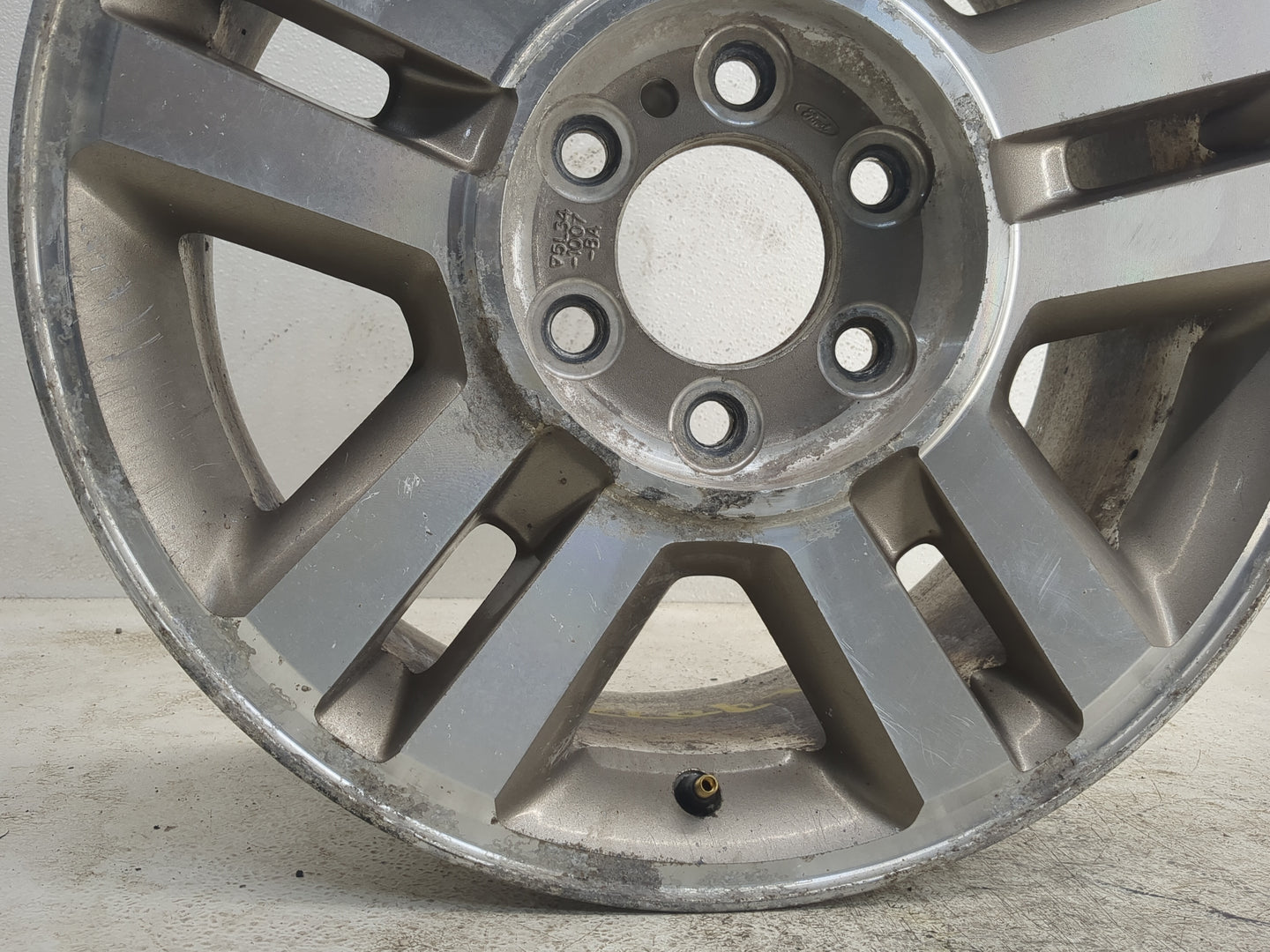 2005-2008 Ford F-150 Oem Wheel Rim - Oemusedautoparts1.com