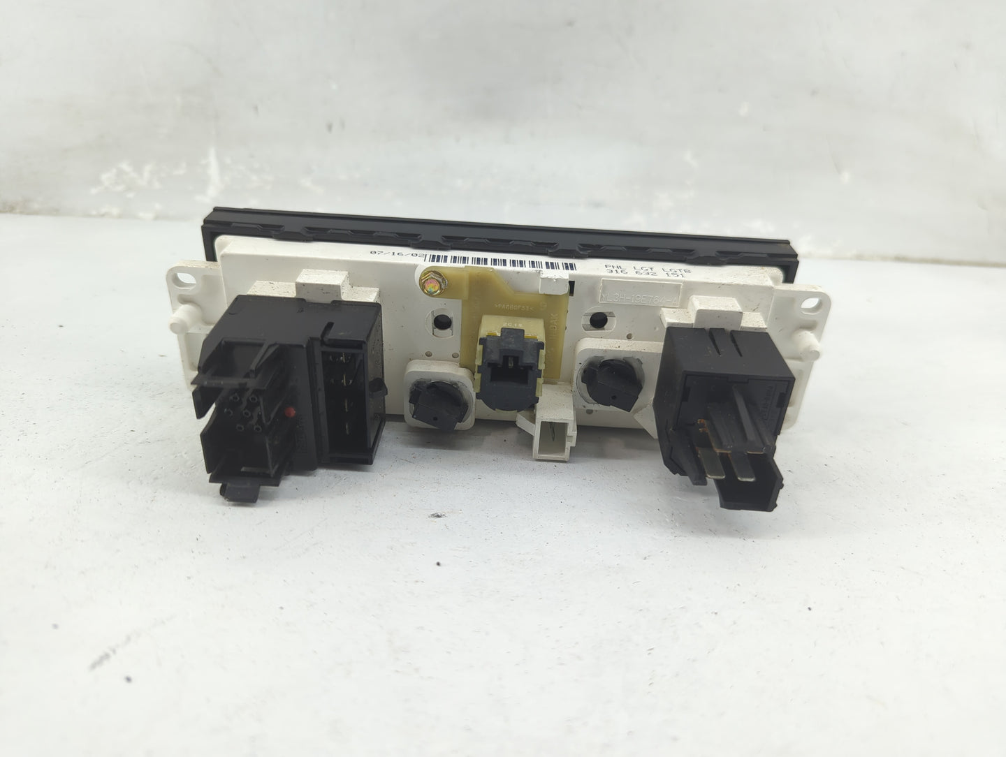 1999-2004 Ford F-150 Climate Control Module Temperature AC/Heater Replacement Fits Fits 1999 2000 2001 2002 2003 2004 OEM Us