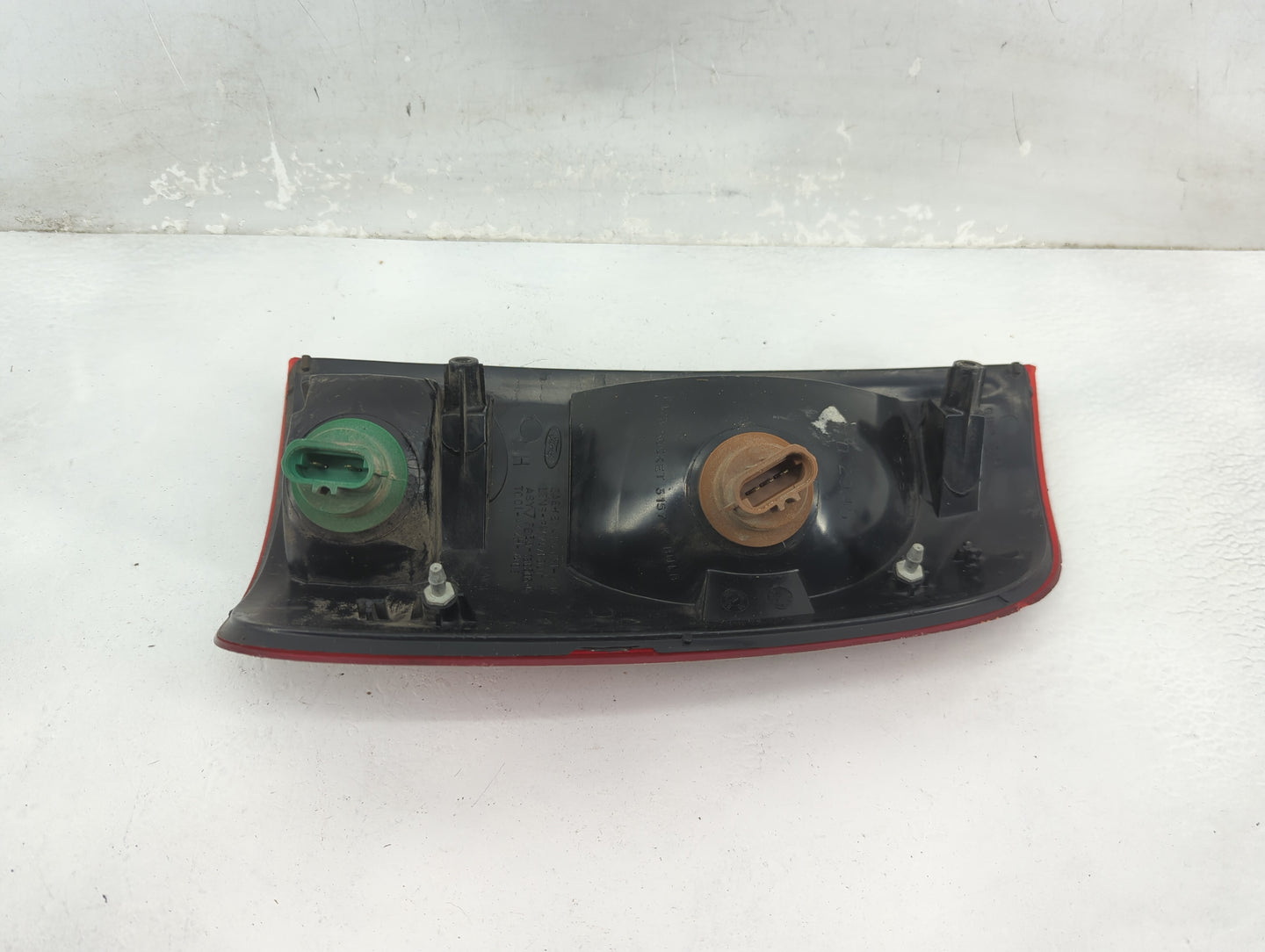 2000-2004 Ford F-150 Tail Light Assembly Driver Left OEM Fits Fits 2000 2001 2002 2003 2004 OEM Used Auto Parts - Oemusedaut