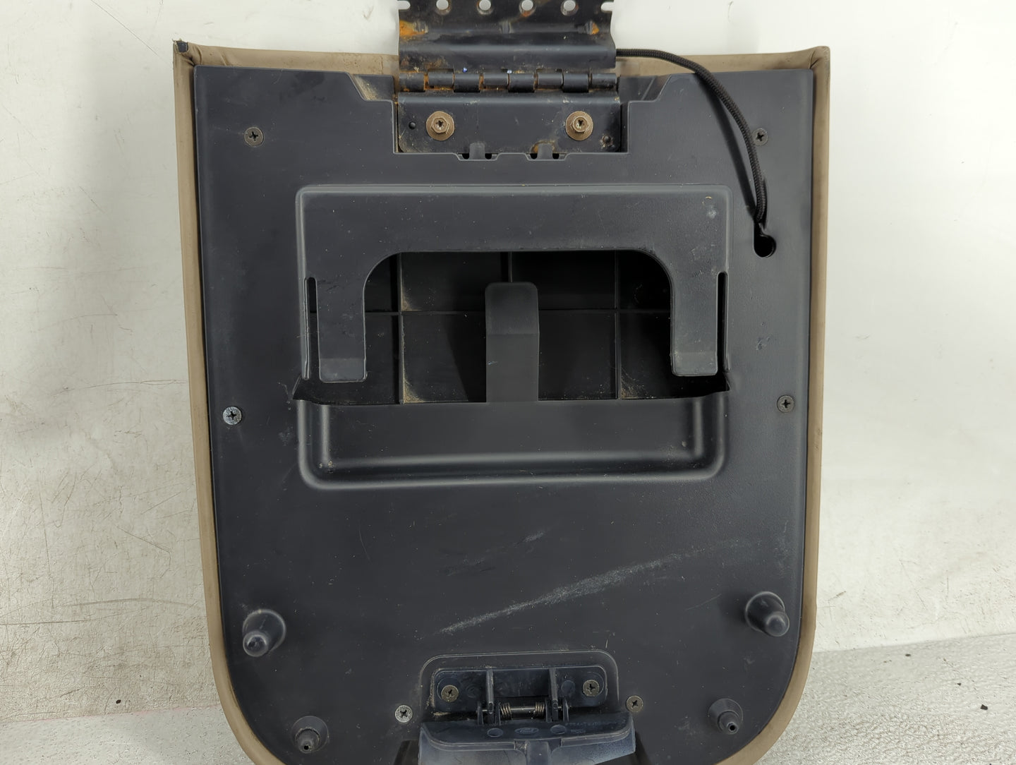 2001-2004 Ford F-150 Center Console Armrest Cover Lid Fits Fits 2001 2002 2003 2004 OEM Used Auto Parts - Oemusedautoparts1.