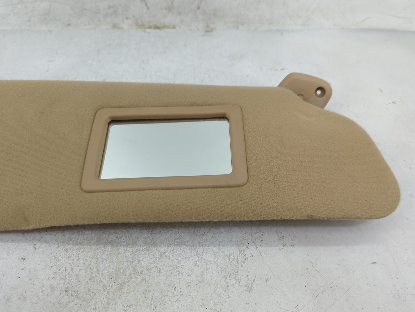 0 Ford F-150 Sun Visor Shade Replacement Passenger Right Mirror Fits OEM Used Auto Parts - Oemusedautoparts1.com