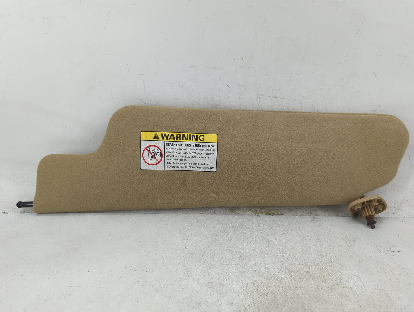 0 Ford F-150 Sun Visor Shade Replacement Passenger Right Mirror Fits OEM Used Auto Parts - Oemusedautoparts1.com