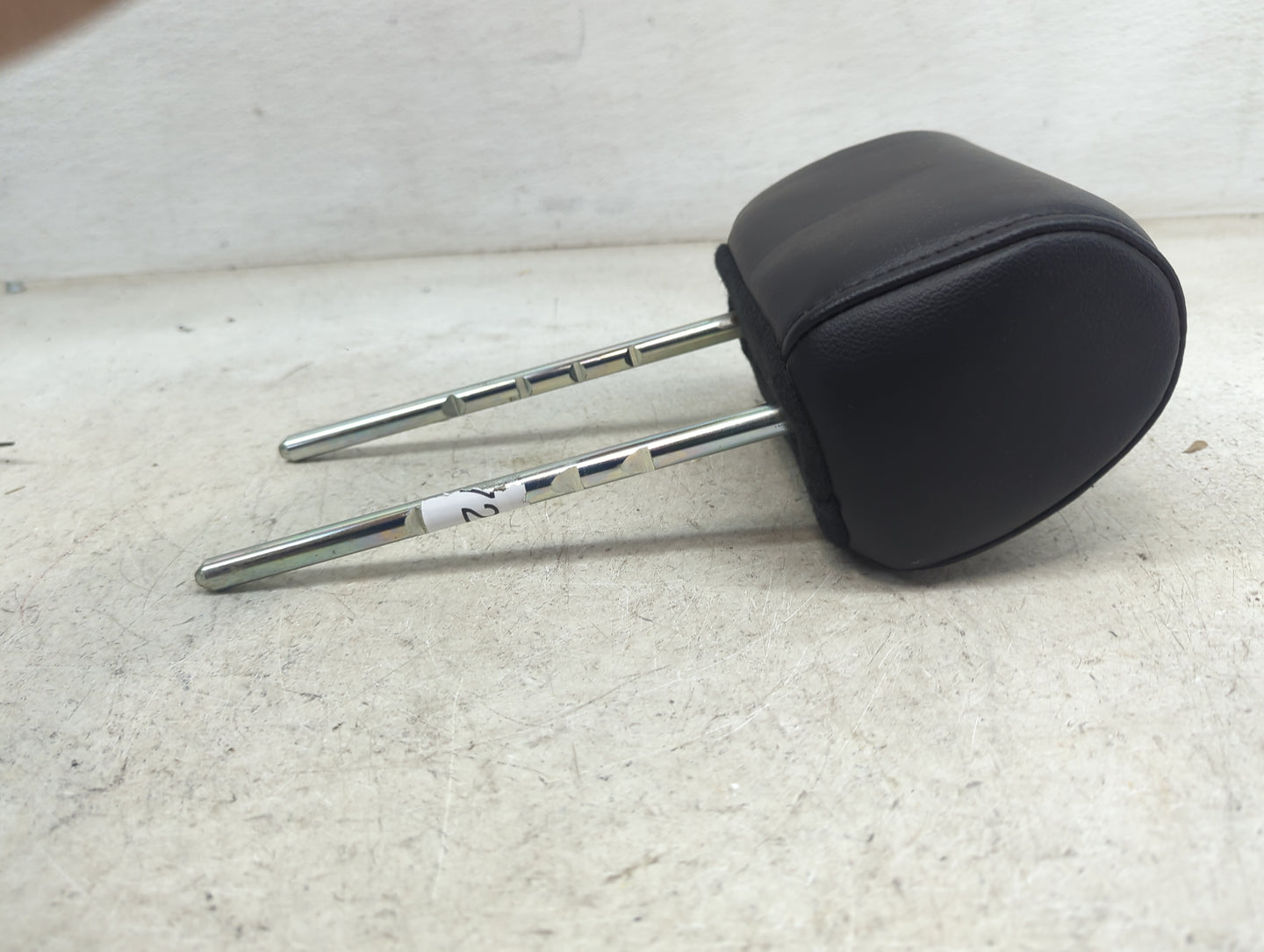 Ford F-150 Headrest Head Rest Front Passenger Seat Black 1472430 - Oemusedautoparts1.com