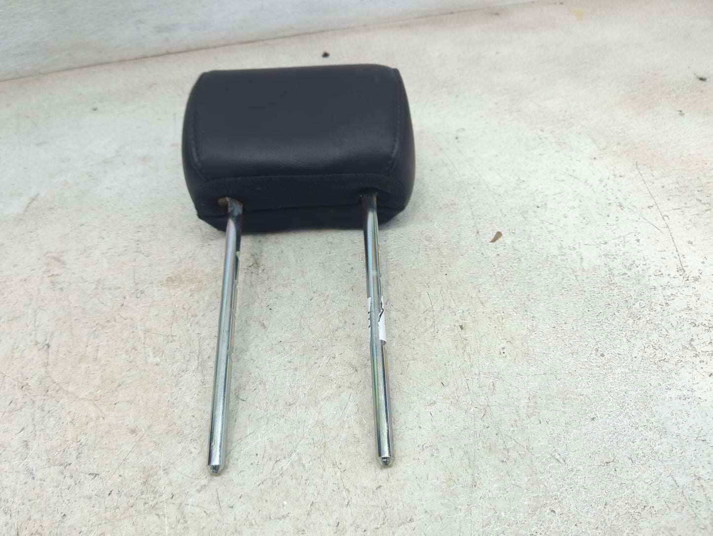 Ford F-150 Headrest Head Rest Front Passenger Seat Black 1472430 - Oemusedautoparts1.com
