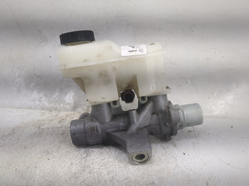 2018-2020 Ford F-150 Brake Master Cylinder 1497498 - Oemusedautoparts1.com