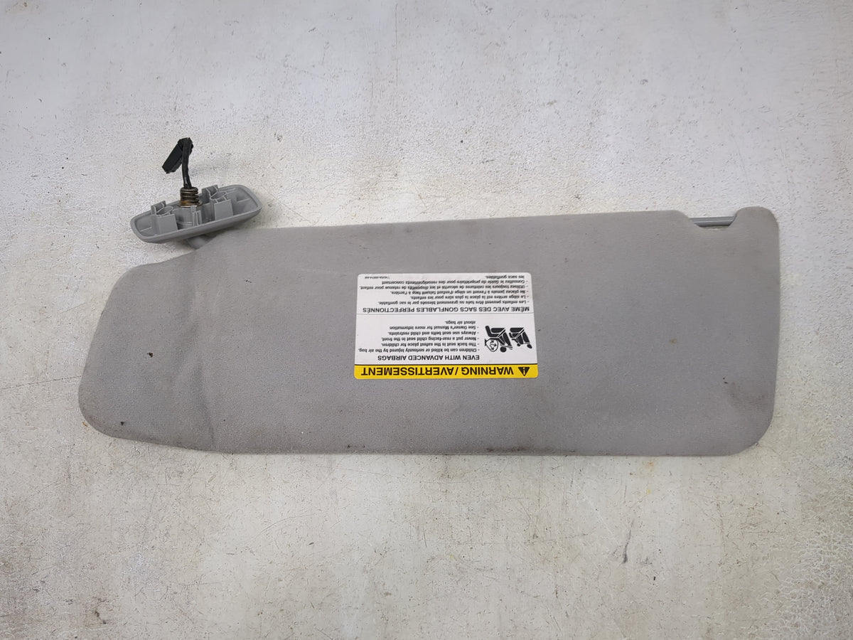 2004-2008 Ford F-150 Sun Visor Shade Replacement Passenger Right Mirror Fits Fits 2004 2005 2006 2007 2008 OEM Used Auto Par