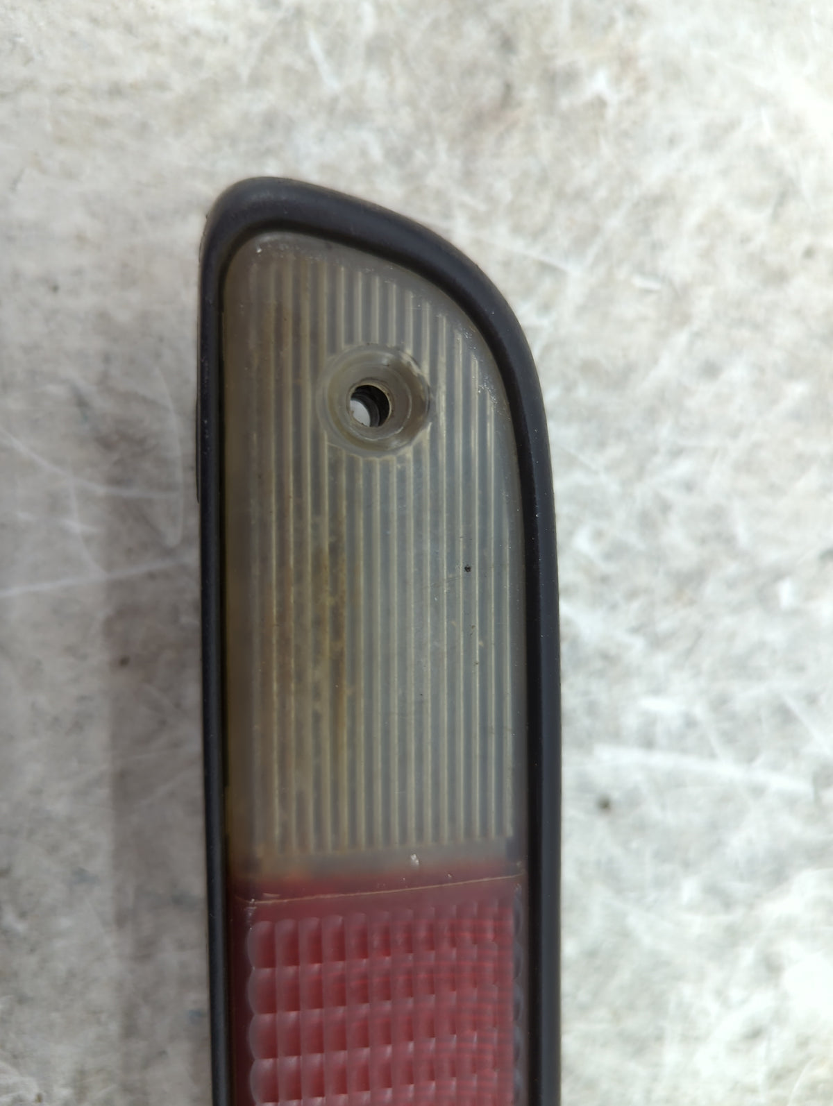 1992-1996 Ford F-150 High Mounted Stop Third Brake Light Lamp 5022935 - Oemusedautoparts1.com