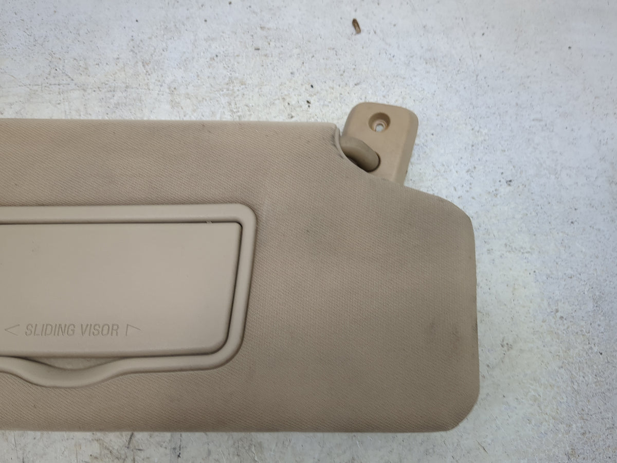 2009-2010 Ford F-150 Sun Visor Shade Replacement Passenger Right Mirror Fits Fits 2009 2010 OEM Used Auto Parts - Oemusedaut