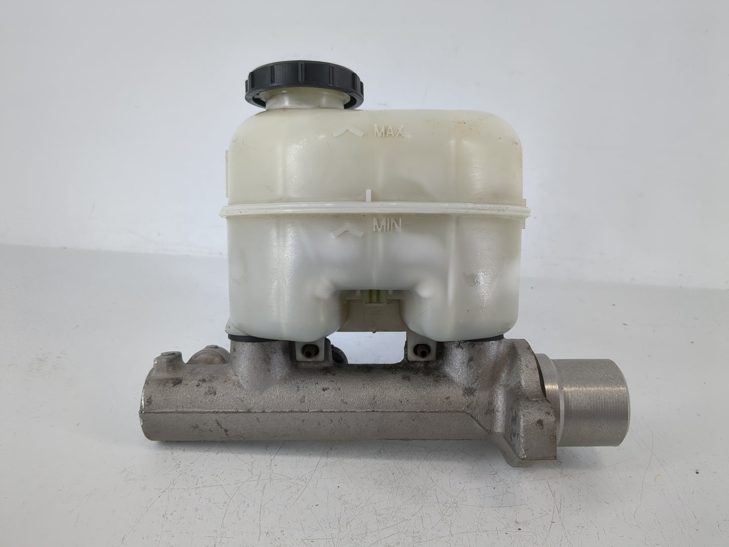 2004-2008 Ford F-150 Brake Master Cylinder - Oemusedautoparts1.com